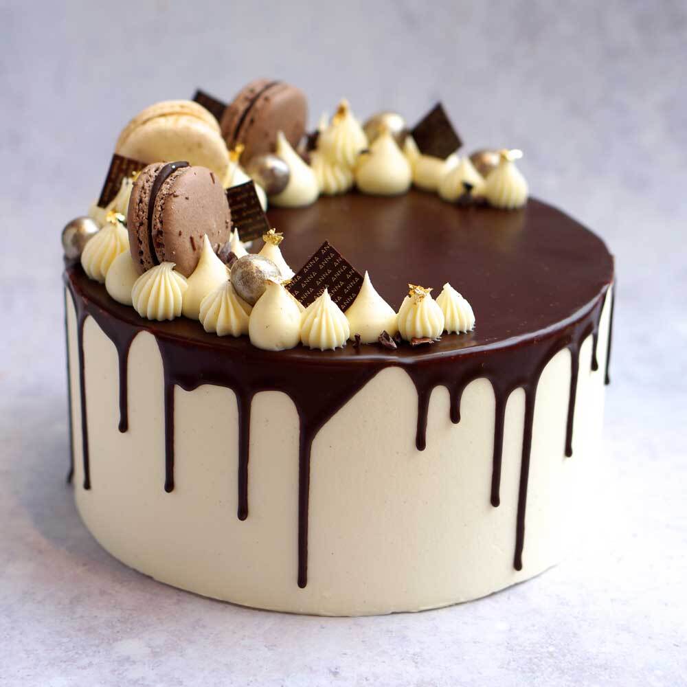 Cake with Chocolate and Peanut